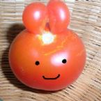 Tomato Bunny smiling ... (Click to enlarge)