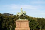 Sculpture in front of Royal pallace, Karl Johan Street, Oslo, Norway, Scandinavia, Europe