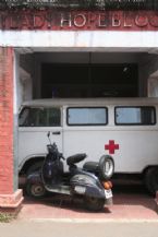 hospitalambulance ... (Click to enlarge)