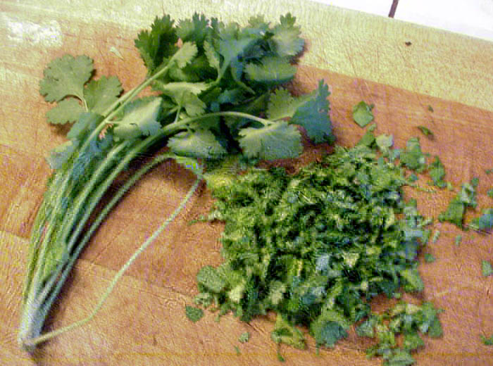 //www.curezone.org/upload/_c_forums/cleansing/Cilantro.jpg