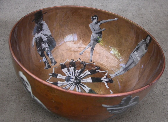 //www.curezone.org/upload/art/molly_bloom_art/semisidebowl.jpg