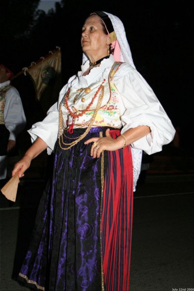 Traditional wear presented on the Madonna del Naufrago Festival in ...