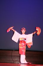 Traditional Japanese Dance, Kimono ... (Click to enlarge)