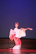 Traditional Japanese Dance, Kimono ... (Click to enlarge)