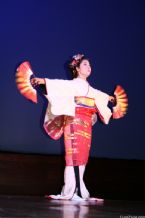 Traditional Japanese Dance, Kimono ... (Click to enlarge)