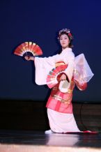 Traditional Japanese Dance, Kimono ... (Click to enlarge)