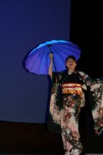 Traditional Japanese Dance, Kimono ... (Click to enlarge)