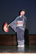 Traditional Japanese Dance, Kimono ... (Click to enlarge)