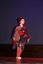 Traditional Japanese Umbrella Dance Performance ... (Click to enlarge)